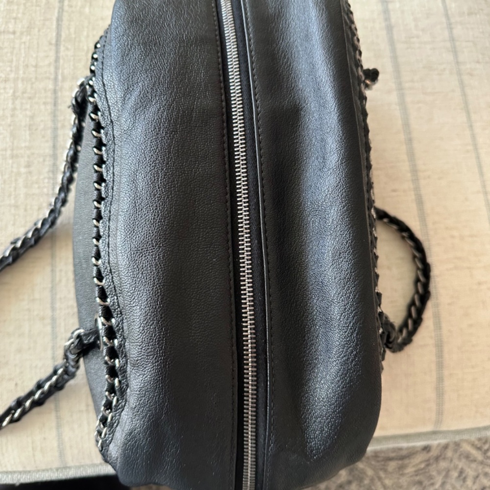 Chanel Luxe Ligne Bowler - Picture 8 of 16